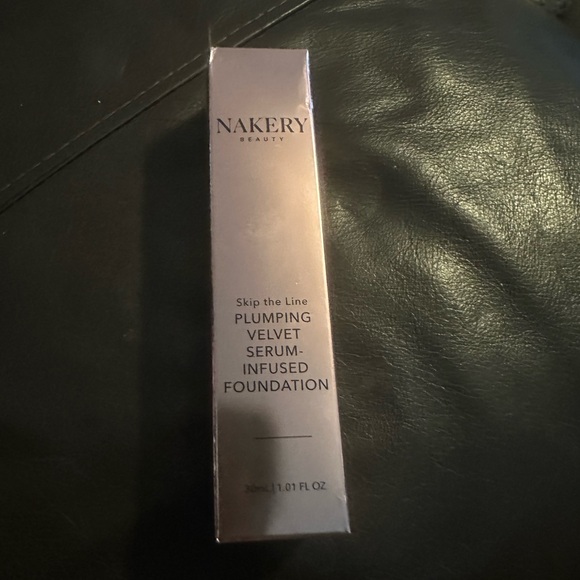 Nakery Beauty: Skip the Line Plumping Velvet Serum-Infused Foundation - Picture 1 of 1